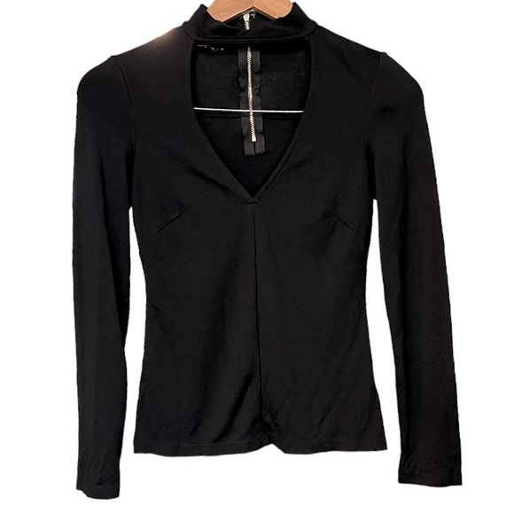 NWOT bebe long sleeve top. - Picture 2 of 6